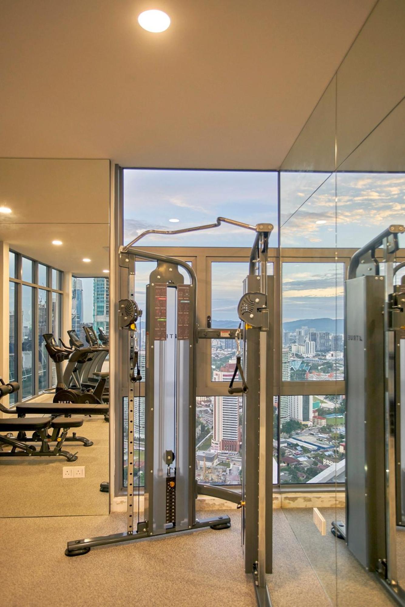 Royce Residence Klcc By Cobnb Kuala Lumpur Exterior photo